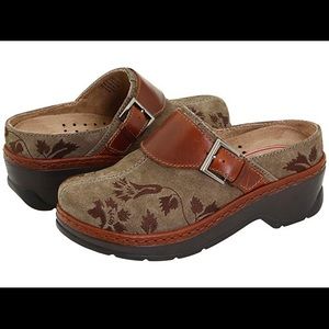 Taupe Tapestry Austin Clogs